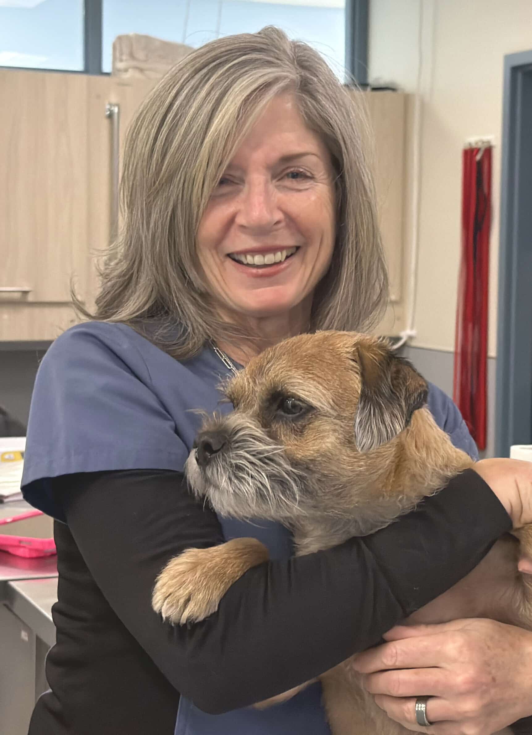 Dr Leslie Davenport at Ottawa Animal Emergency & Specialty Hospital